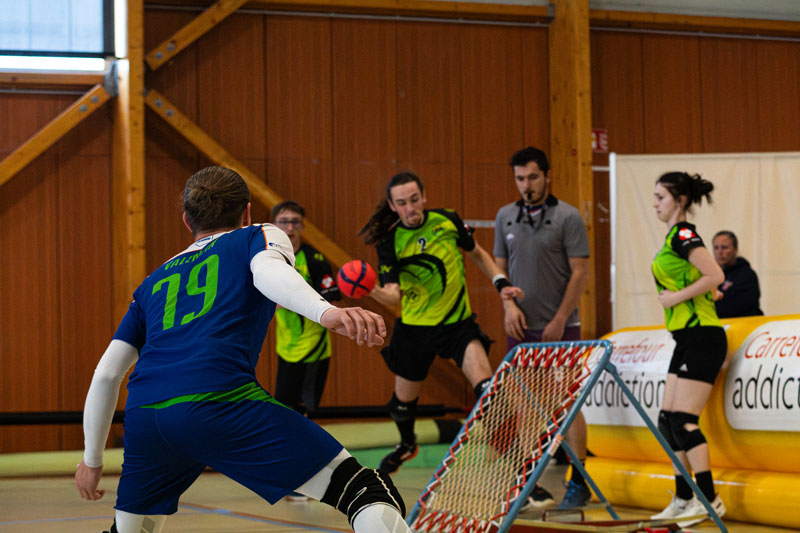 Agenda - tchoukball - image de joueurs et joueuses de tchoukball